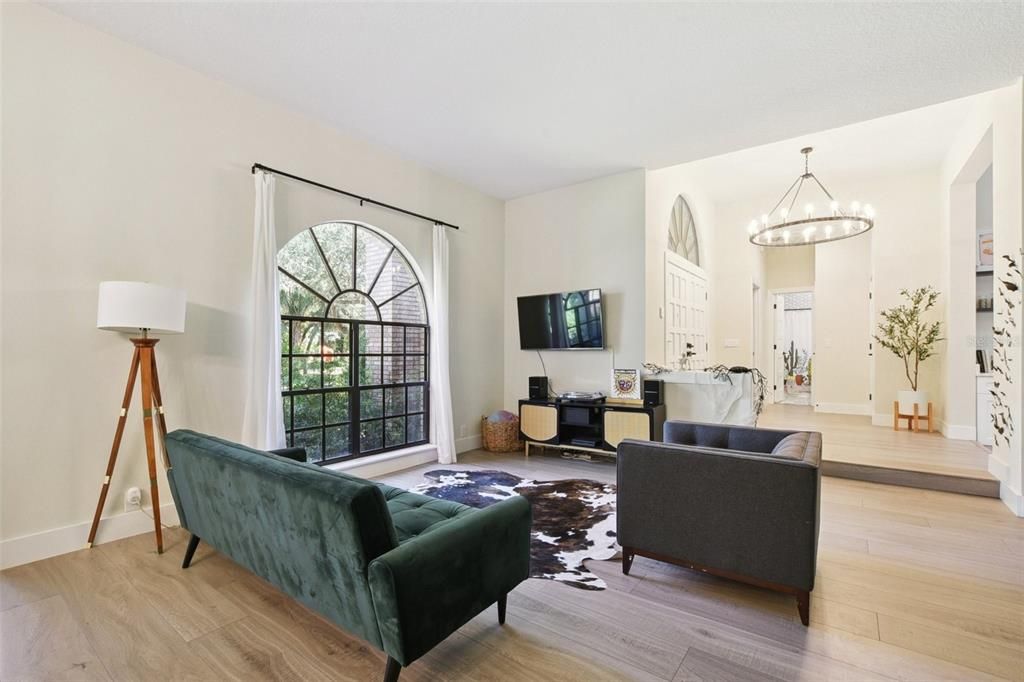 Active With Contract: $1,050,000 (5 beds, 3 baths, 3308 Square Feet)