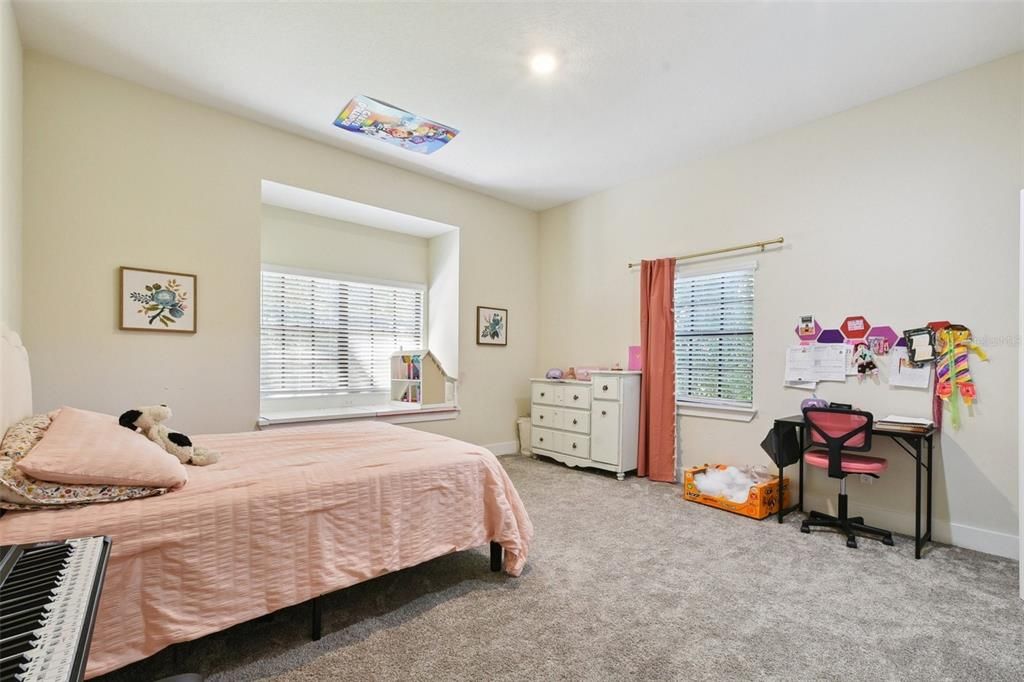 Active With Contract: $1,050,000 (5 beds, 3 baths, 3308 Square Feet)