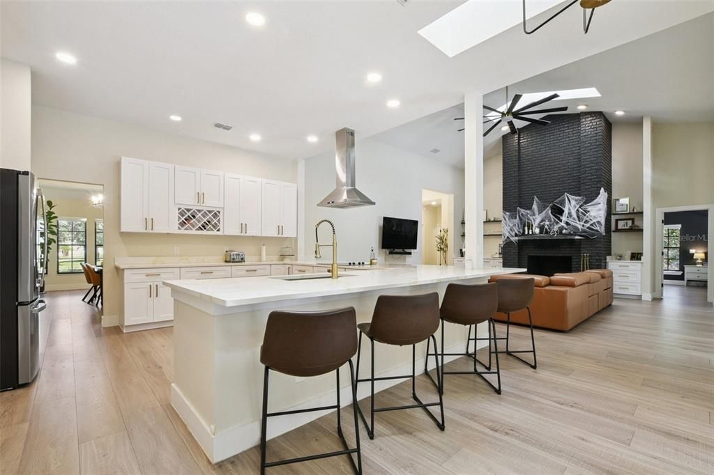 Active With Contract: $1,050,000 (5 beds, 3 baths, 3308 Square Feet)