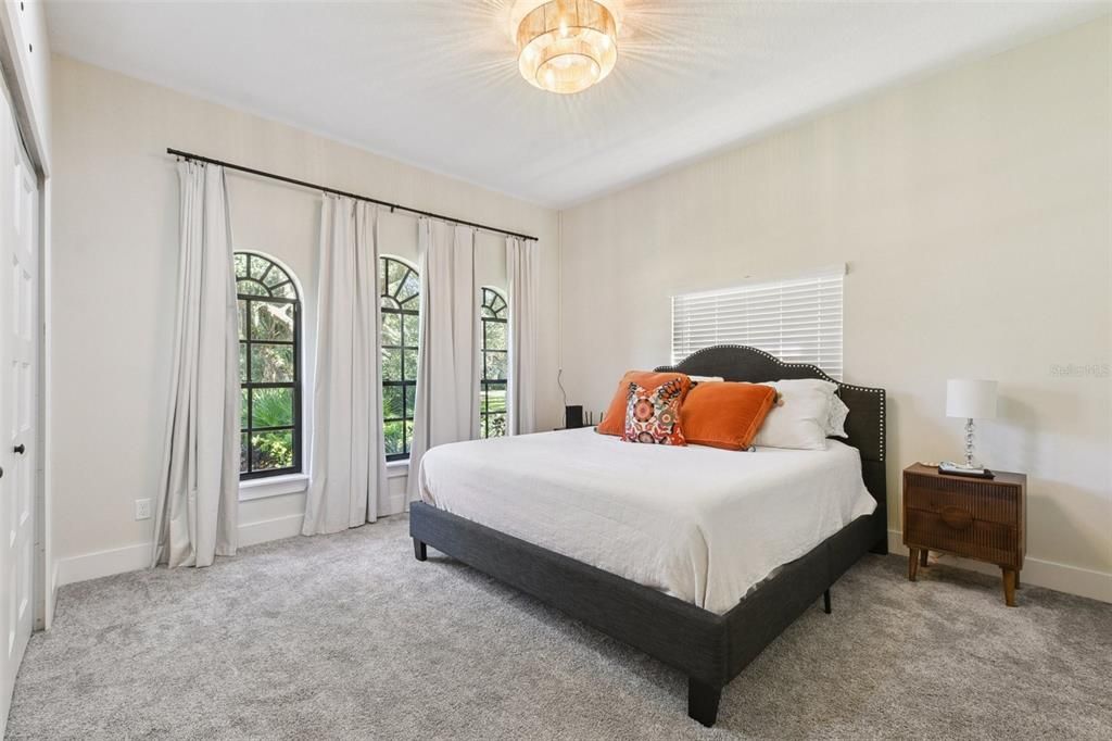 Active With Contract: $1,050,000 (5 beds, 3 baths, 3308 Square Feet)