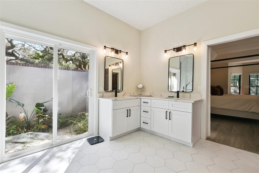 Active With Contract: $1,050,000 (5 beds, 3 baths, 3308 Square Feet)