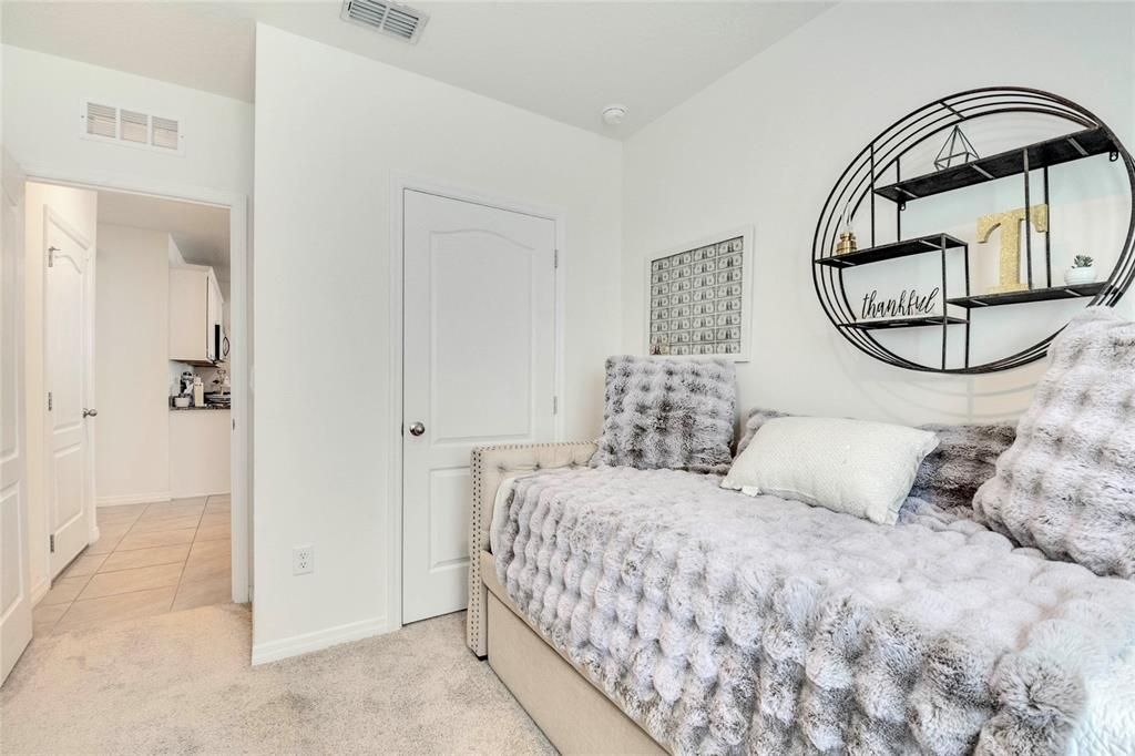 待售: $392,990 (4 贝兹, 2 浴室, 1617 平方英尺)