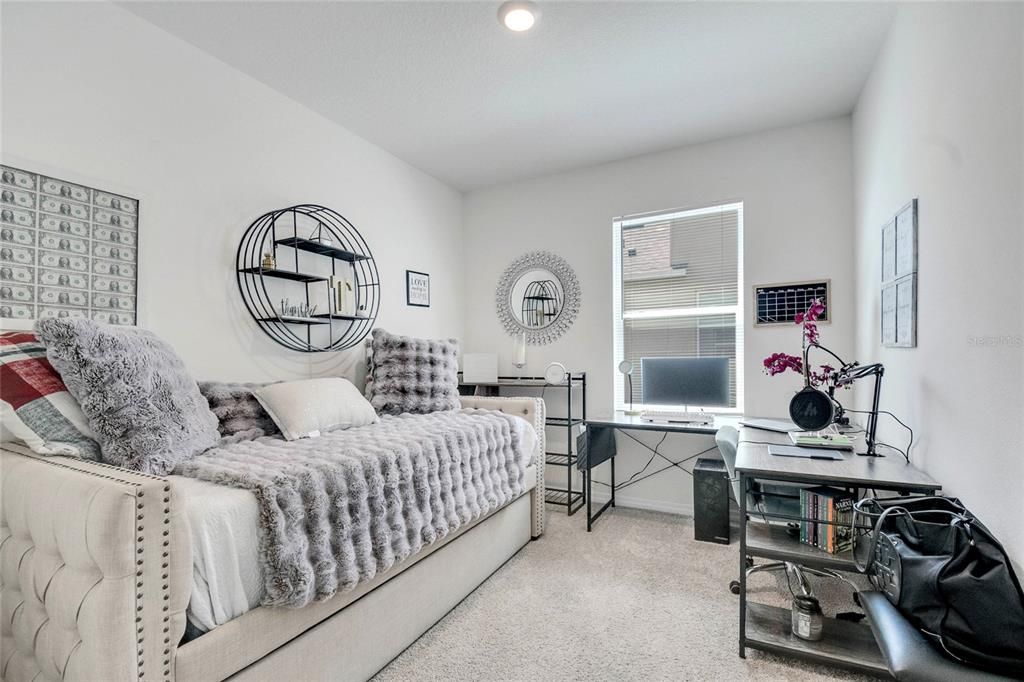 待售: $392,990 (4 贝兹, 2 浴室, 1617 平方英尺)