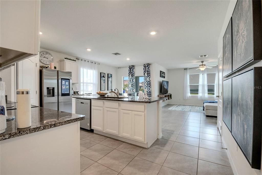 待售: $392,990 (4 贝兹, 2 浴室, 1617 平方英尺)