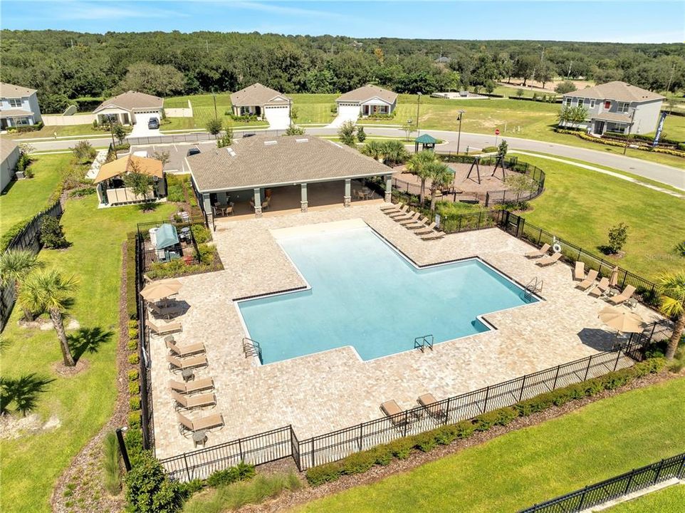 待售: $392,990 (4 贝兹, 2 浴室, 1617 平方英尺)