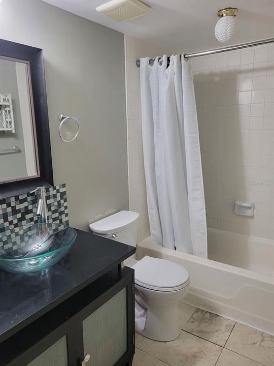 На продажу: $175,000 (3 спален, 2 ванн, 1272 Квадратных фут)