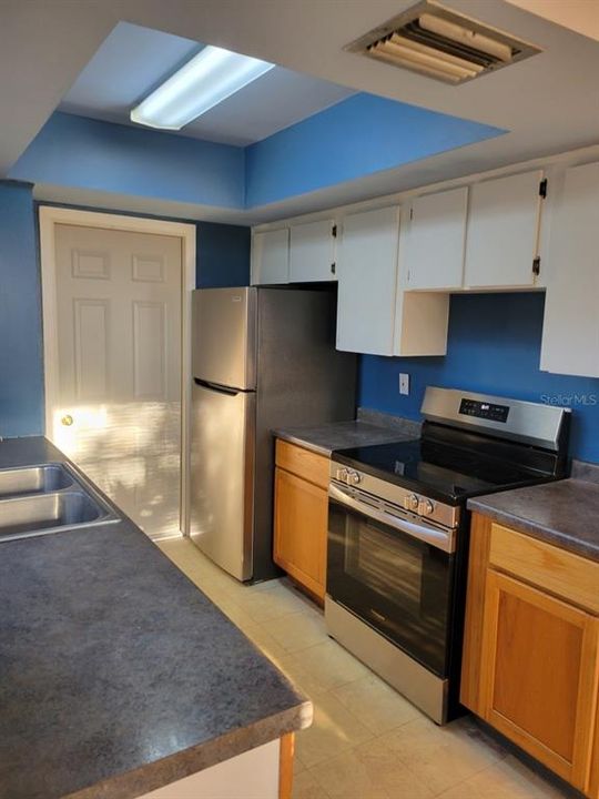 На продажу: $175,000 (3 спален, 2 ванн, 1272 Квадратных фут)