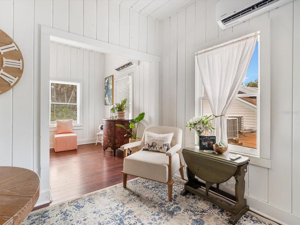 合同活跃: $634,777 (4 贝兹, 3 浴室, 2446 平方英尺)