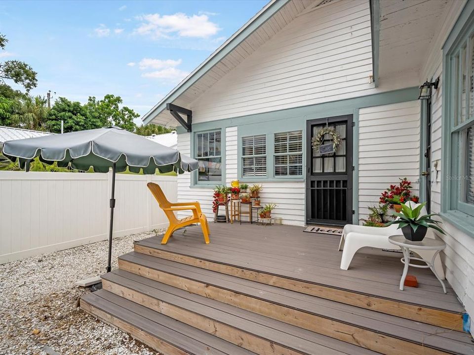 合同活跃: $634,777 (4 贝兹, 3 浴室, 2446 平方英尺)