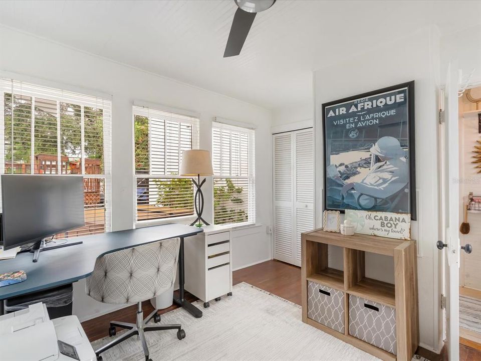 合同活跃: $634,777 (4 贝兹, 3 浴室, 2446 平方英尺)