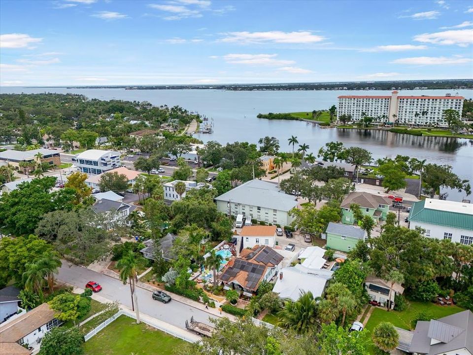 合同活跃: $634,777 (4 贝兹, 3 浴室, 2446 平方英尺)