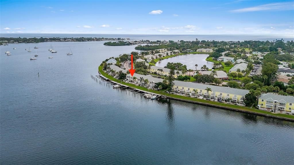 合同活跃: $249,000 (1 贝兹, 1 浴室, 668 平方英尺)