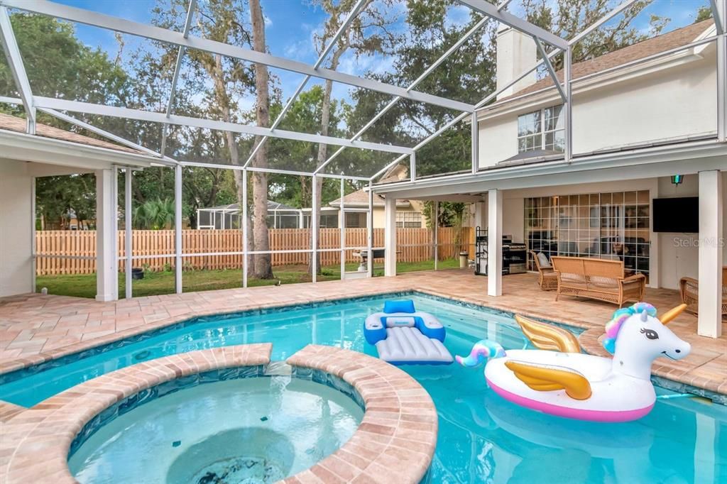 На продажу: $950,000 (6 спален, 4 ванн, 4161 Квадратных фут)