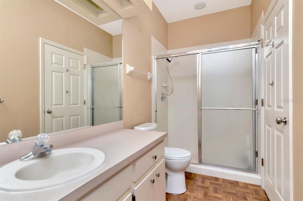 На продажу: $950,000 (6 спален, 4 ванн, 4161 Квадратных фут)