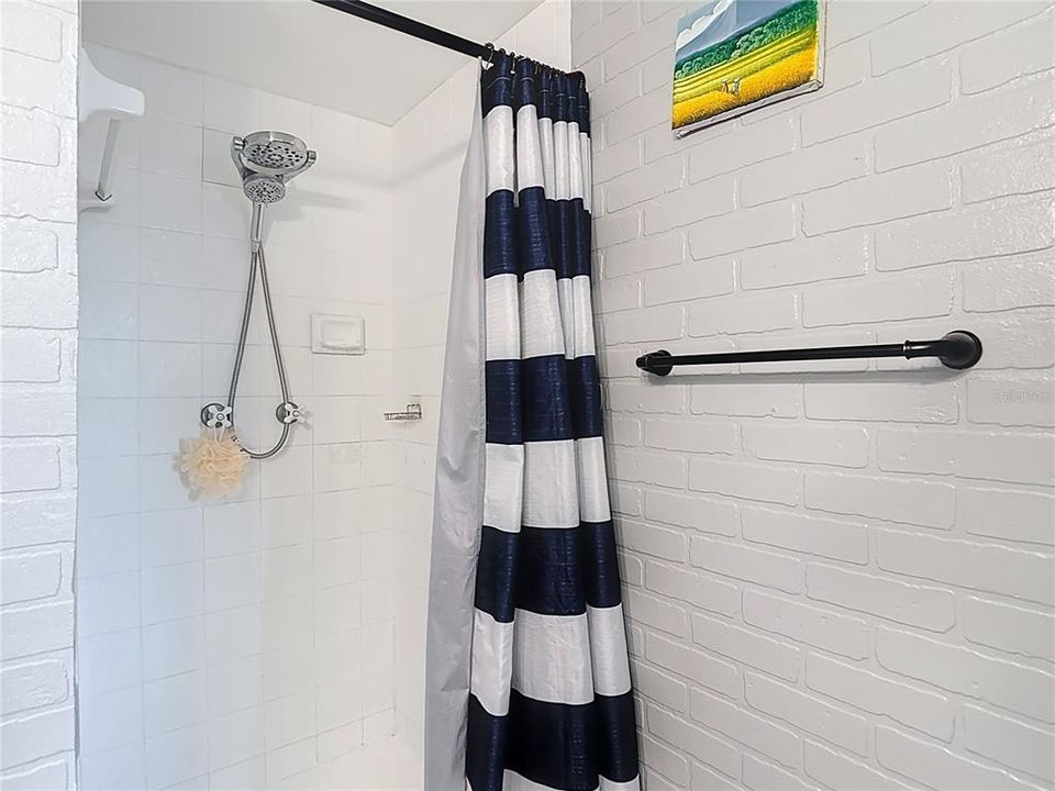 待售: $329,999 (2 贝兹, 2 浴室, 874 平方英尺)