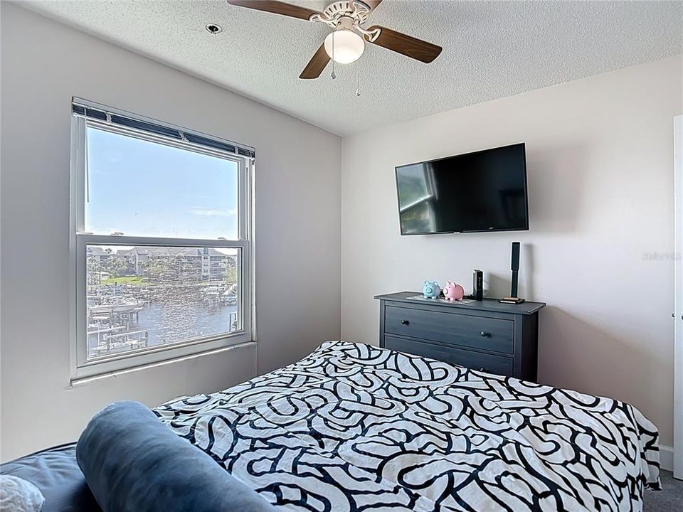 待售: $329,999 (2 贝兹, 2 浴室, 874 平方英尺)