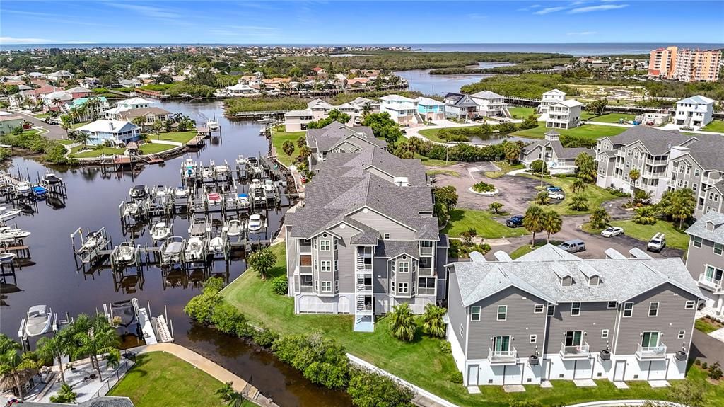 待售: $329,999 (2 贝兹, 2 浴室, 874 平方英尺)