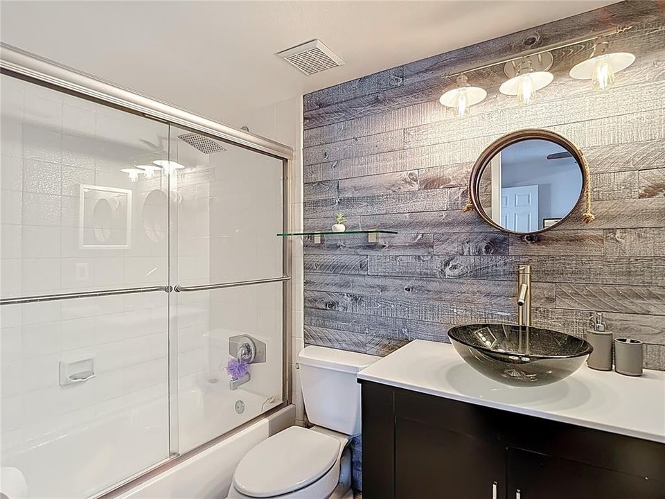 待售: $329,999 (2 贝兹, 2 浴室, 874 平方英尺)