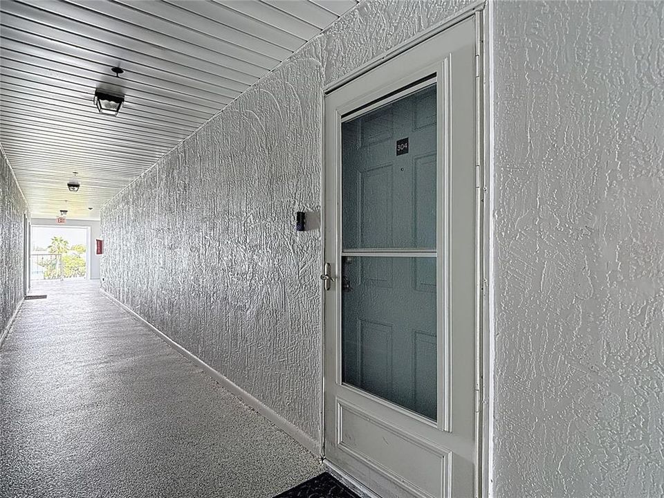 待售: $329,999 (2 贝兹, 2 浴室, 874 平方英尺)