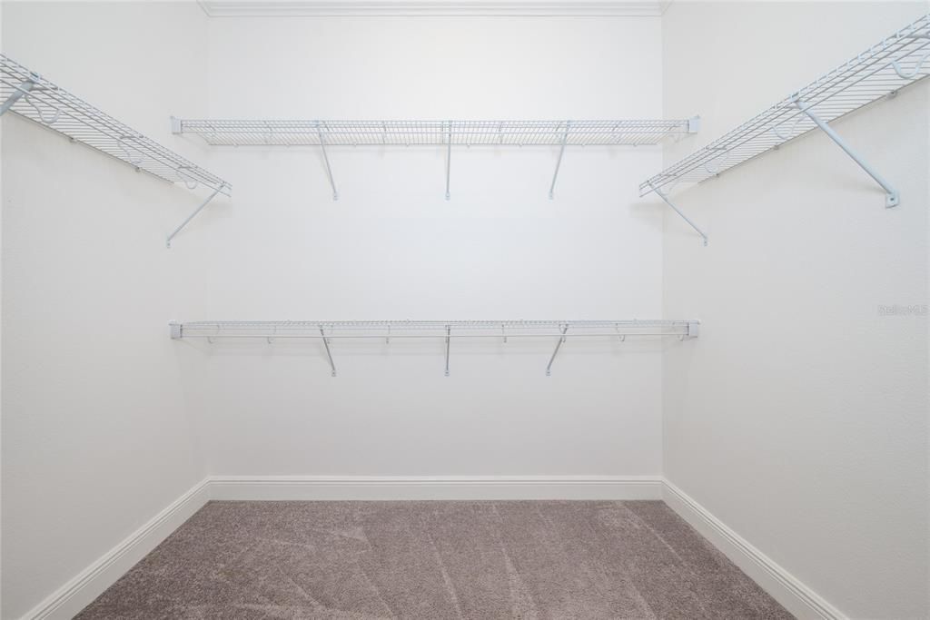 For Sale: $299,999 (2 beds, 2 baths, 1464 Square Feet)