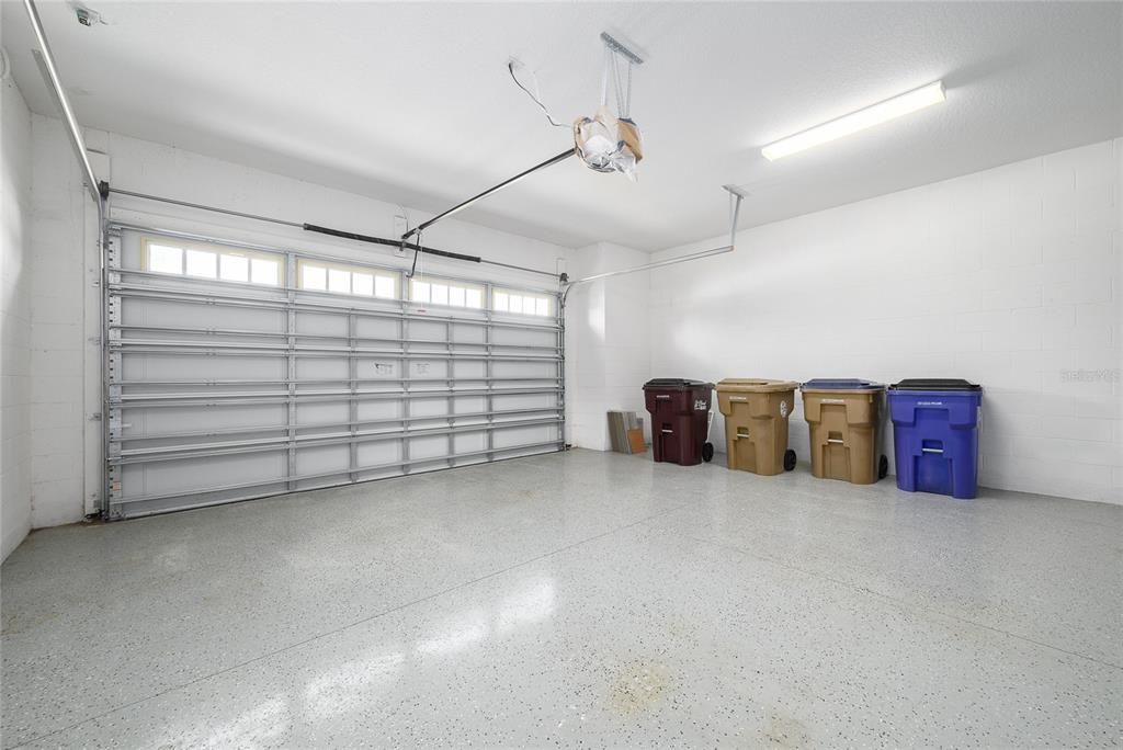 For Sale: $299,999 (2 beds, 2 baths, 1464 Square Feet)