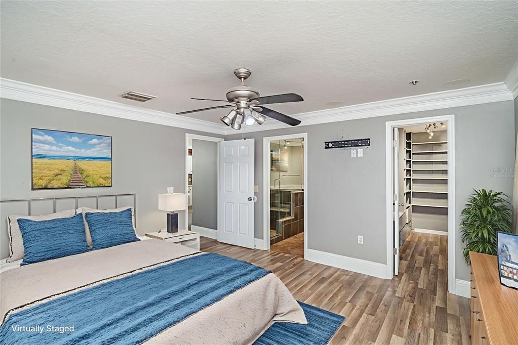 Activo con contrato: $425,000 (3 camas, 2 baños, 2912 Pies cuadrados)