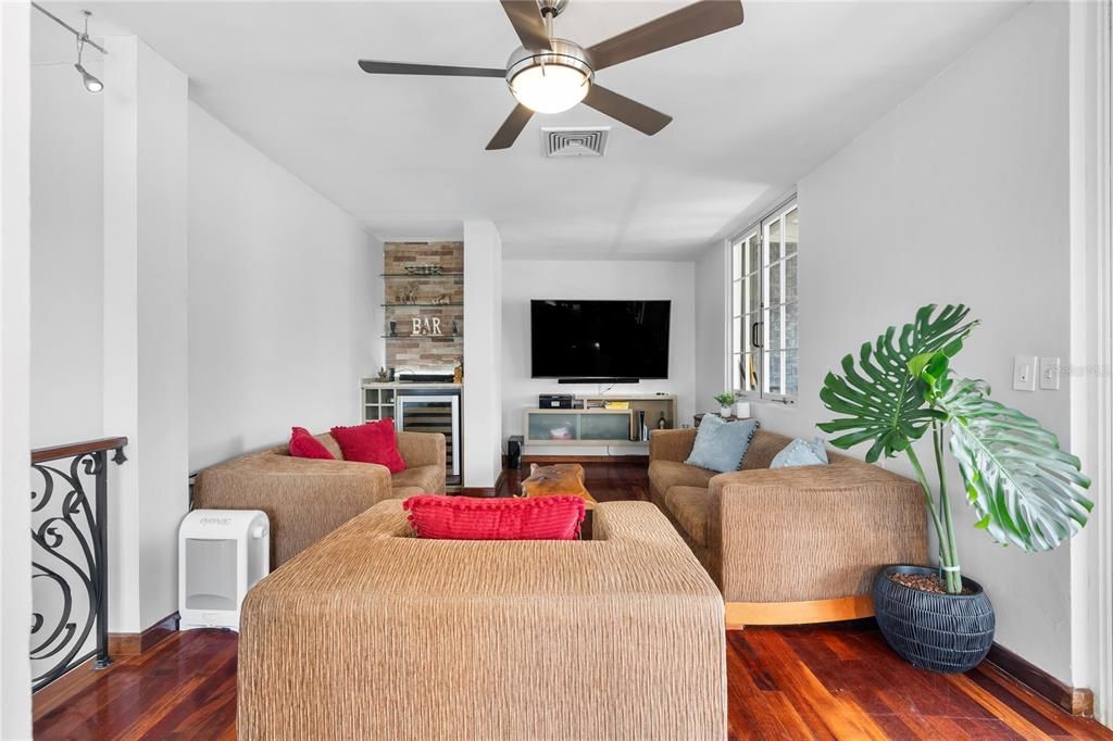 待售: $1,350,000 (3 贝兹, 3 浴室, 3030 平方英尺)