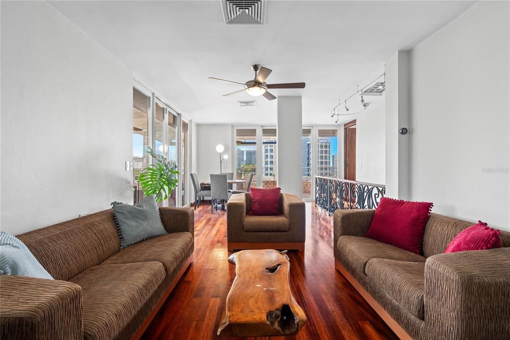 待售: $1,350,000 (3 贝兹, 3 浴室, 3030 平方英尺)