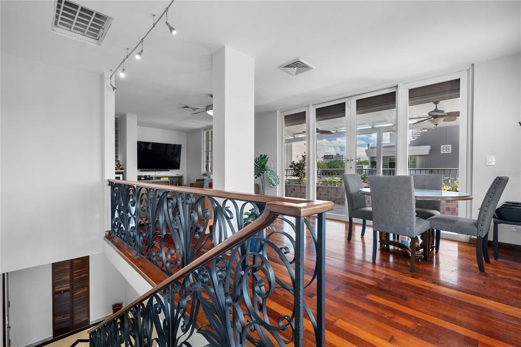 待售: $1,350,000 (3 贝兹, 3 浴室, 3030 平方英尺)