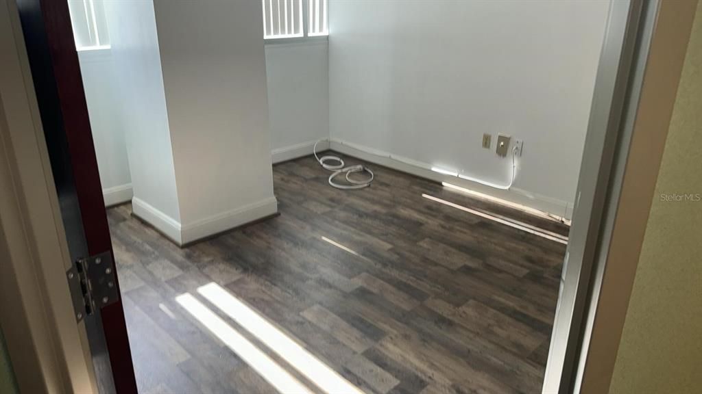 待售: $8,400 (0 贝兹, 0 浴室, 129 平方英尺)