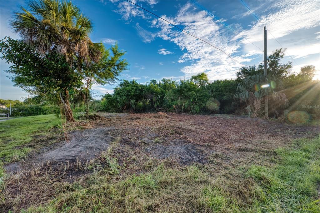 待售: $109,000 (0.23 acres)