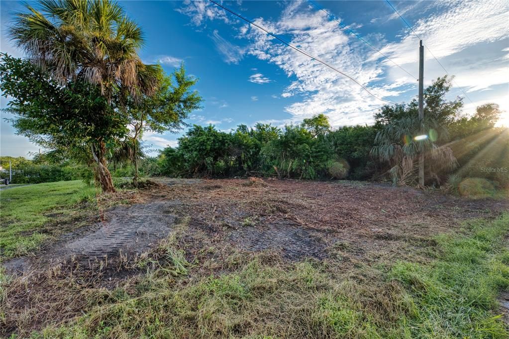 待售: $109,000 (0.23 acres)