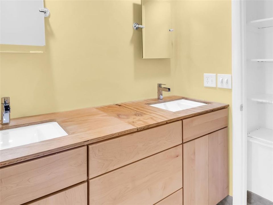 待售: $699,000 (3 贝兹, 3 浴室, 2780 平方英尺)