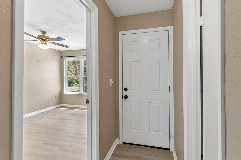 待售: $119,900 (2 贝兹, 2 浴室, 1085 平方英尺)