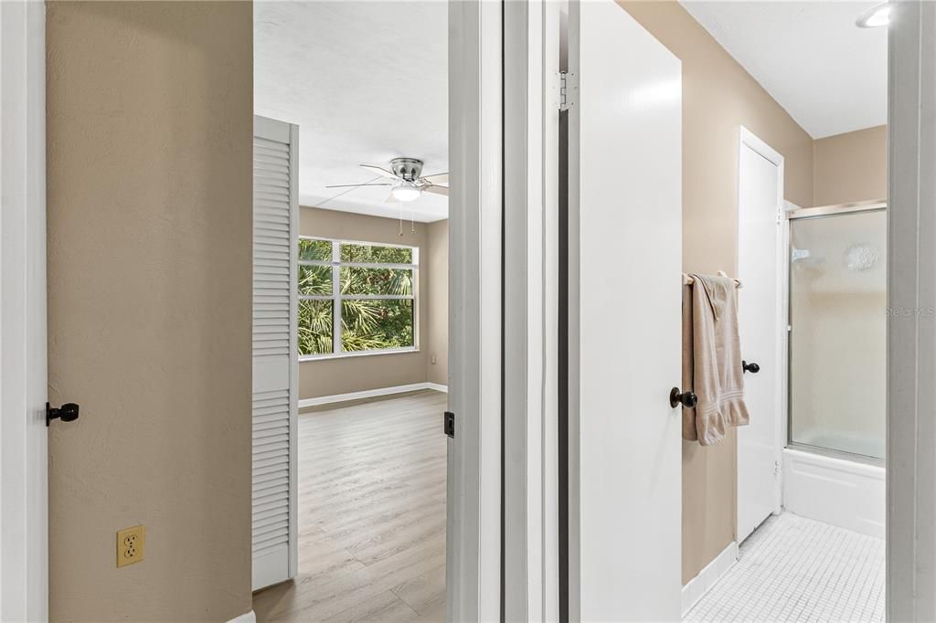 待售: $119,900 (2 贝兹, 2 浴室, 1085 平方英尺)