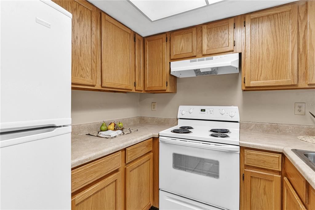 待售: $119,900 (2 贝兹, 2 浴室, 1085 平方英尺)