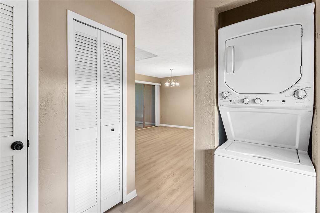 待售: $119,900 (2 贝兹, 2 浴室, 1085 平方英尺)