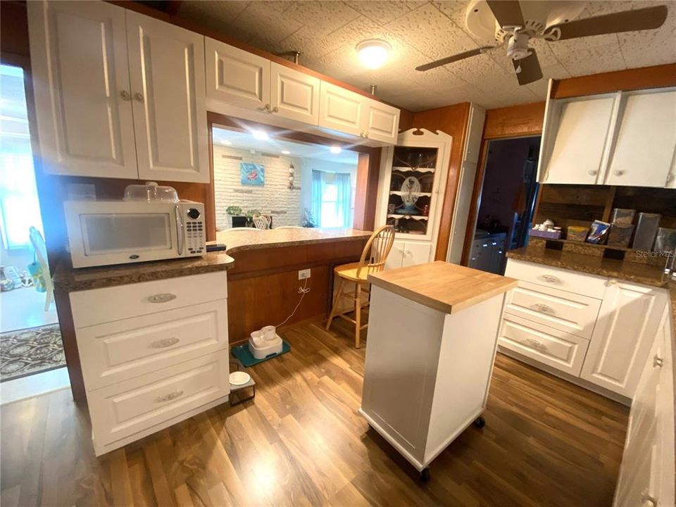 出租: $1,750 (3 贝兹, 2 浴室, 980 平方英尺)