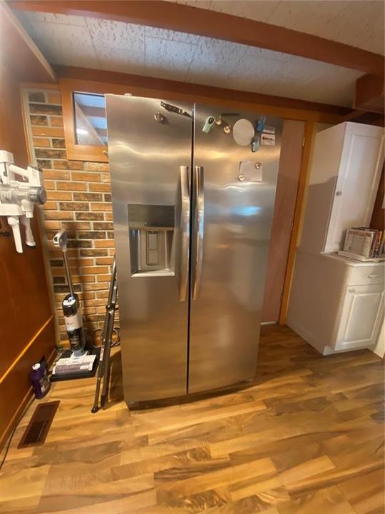 出租: $1,750 (3 贝兹, 2 浴室, 980 平方英尺)