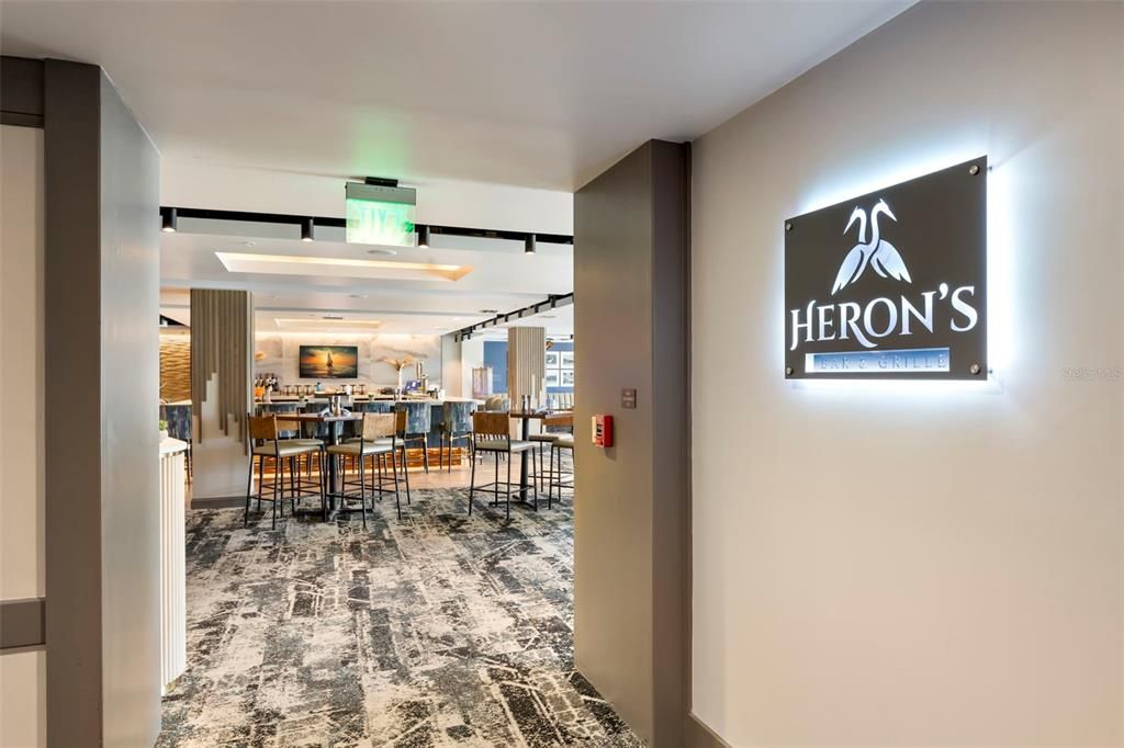 合同活跃: $850,000 (5 贝兹, 2 浴室, 3294 平方英尺)