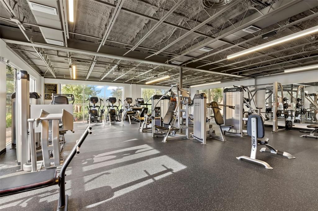 合同活跃: $850,000 (5 贝兹, 2 浴室, 3294 平方英尺)