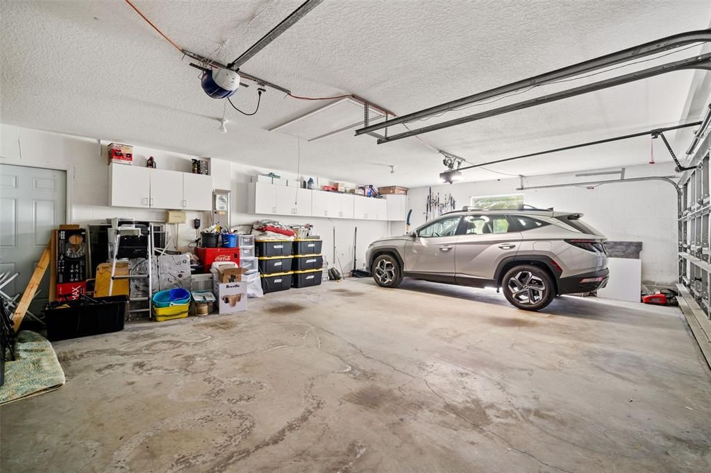 合同活跃: $850,000 (5 贝兹, 2 浴室, 3294 平方英尺)