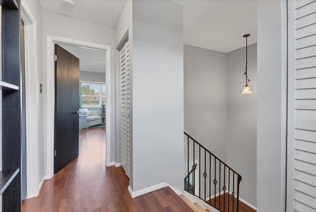 For Sale: $195,000 (2 beds, 2 baths, 1203 Square Feet)