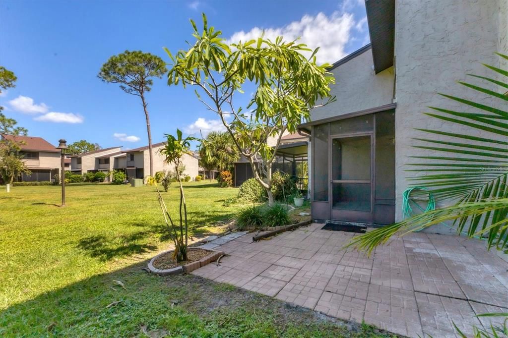 For Sale: $195,000 (2 beds, 2 baths, 1203 Square Feet)