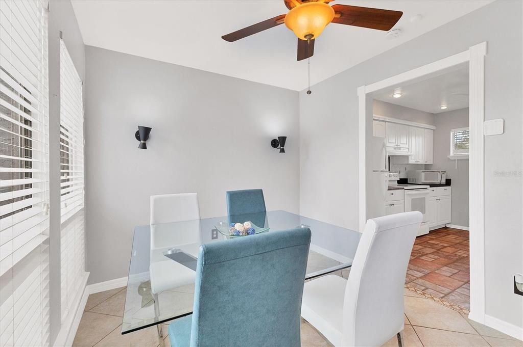 For Sale: $195,000 (2 beds, 2 baths, 1203 Square Feet)