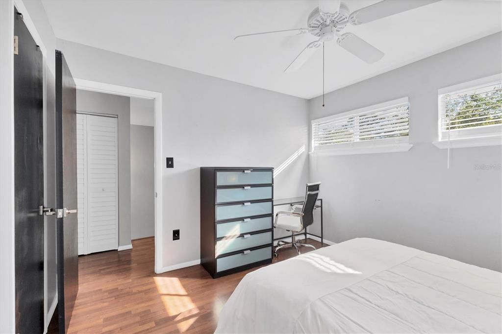 For Sale: $195,000 (2 beds, 2 baths, 1203 Square Feet)