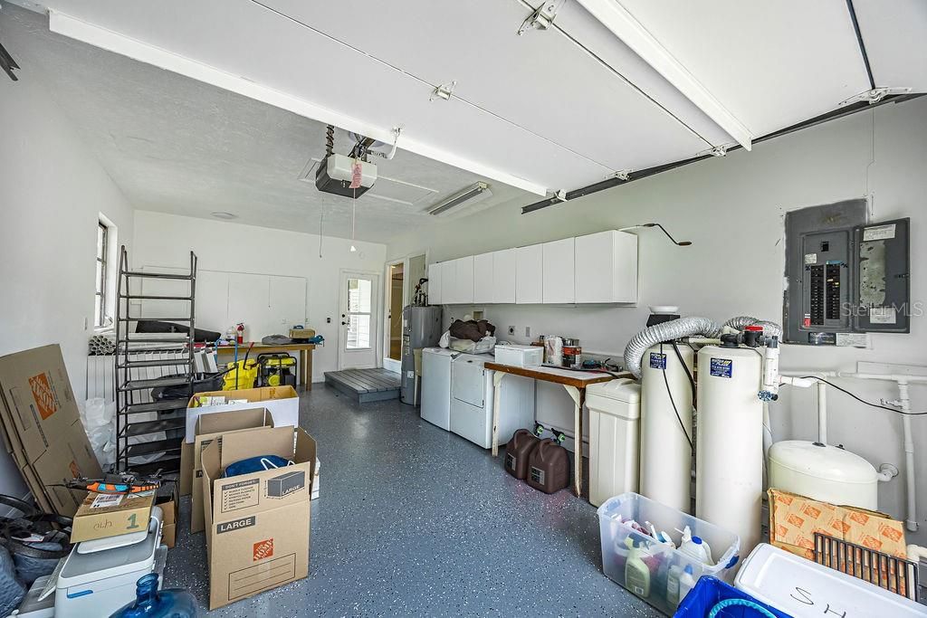 Под контрактом: $525,000 (3 спален, 2 ванн, 1805 Квадратных фут)