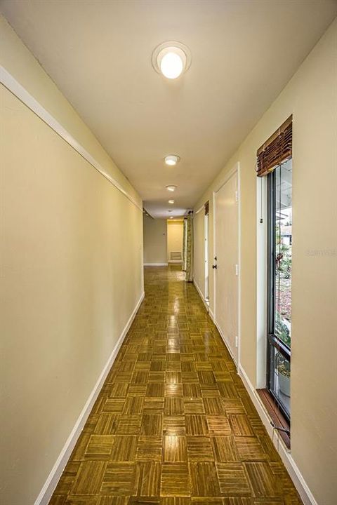 Под контрактом: $525,000 (3 спален, 2 ванн, 1805 Квадратных фут)