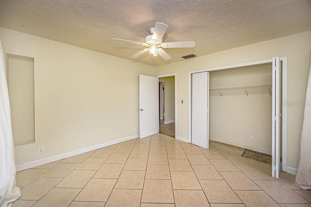 Под контрактом: $525,000 (3 спален, 2 ванн, 1805 Квадратных фут)