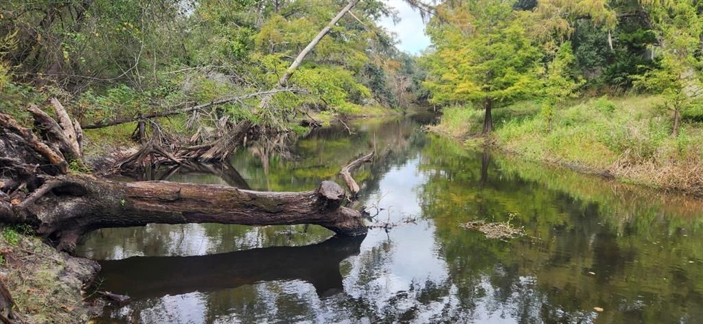 На продажу: $165,000 (2.48 acres)